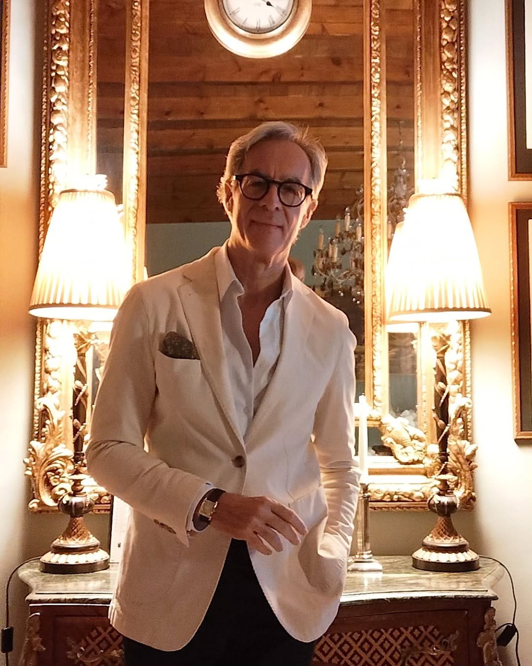 Alonso Nescun at gallery opening